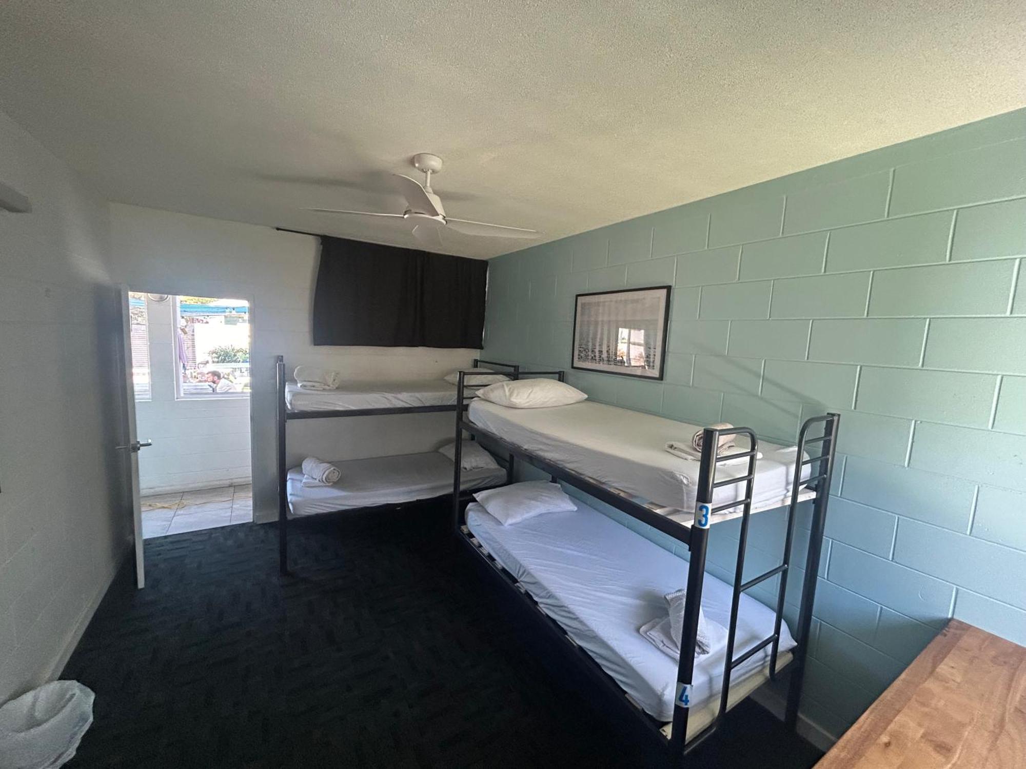 Seaside Lodge Hostel Townsville- Right Next To Coles, 2 Mins Walk To Strand & Cbd Exterior photo